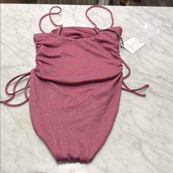 Skatie NWT Raye One Piece Swimsuit in Meadow Size XS - Picture 8 of 8